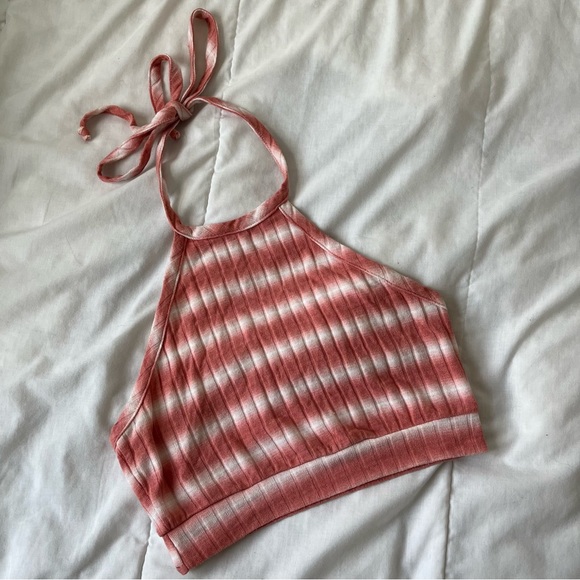 Vintage Tops - CABLE KNIT CROPPED HALTER TOP